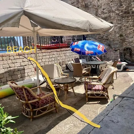 Plaza Stari Grad Pjena Od Mora * Budva