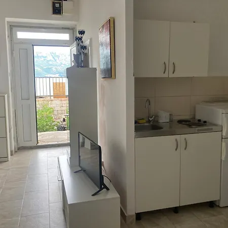 Plaza Stari Grad Pjena Od Mora * Budva