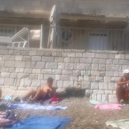Appartement Plaza Stari Grad Pjena Od Mora